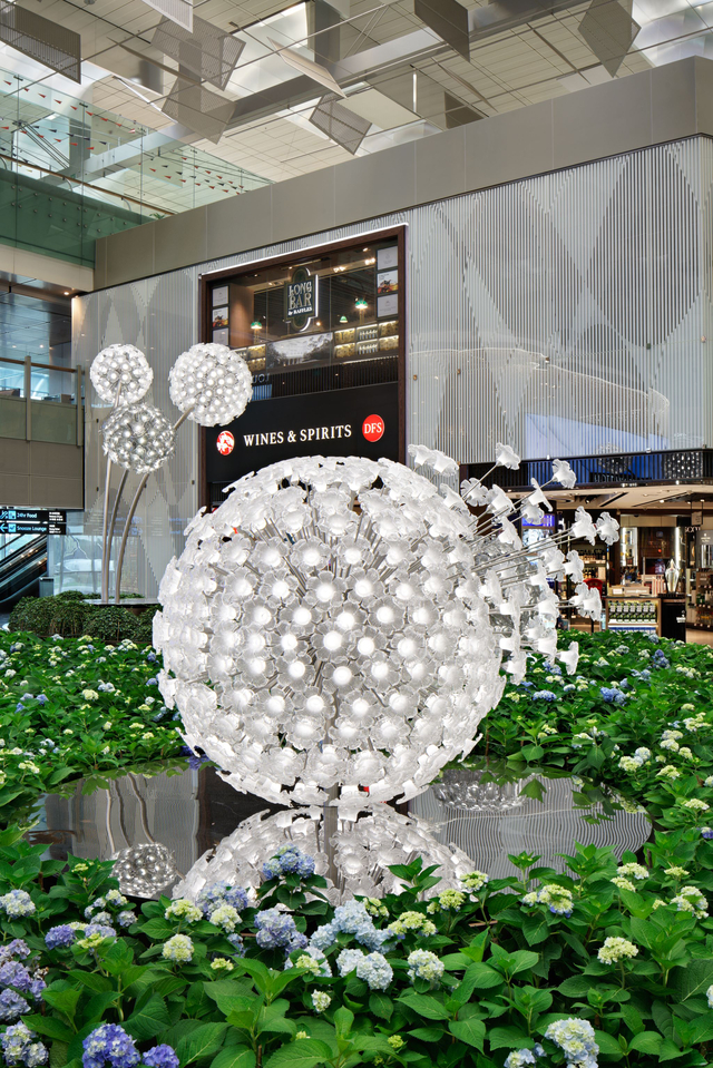 006_lasvit_changi-airport,-terminal-3_singapore_16sg022_photo_2018_mid_2048.jpg