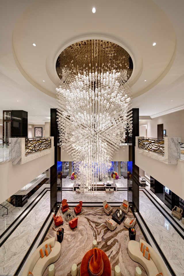 yo9jcs_2018_9-usa_houston_post-oak-hotel_17us063_01_1.jpg