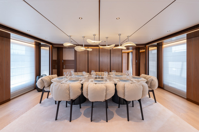 RubenGriffioen_YN20955-Interior_HeesenYachts_RJG07281.jpg